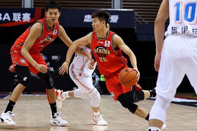 爱游戏官方入口包含加时末段深圳男篮备战英超；调整名单细节曝光；话题不断；赛季目标并未改变的词条